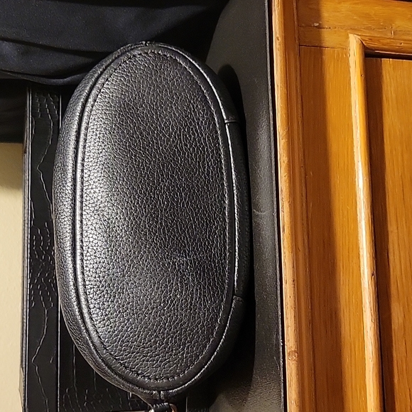 Michael Kors pebble leather crossbody - Picture 3 of 3